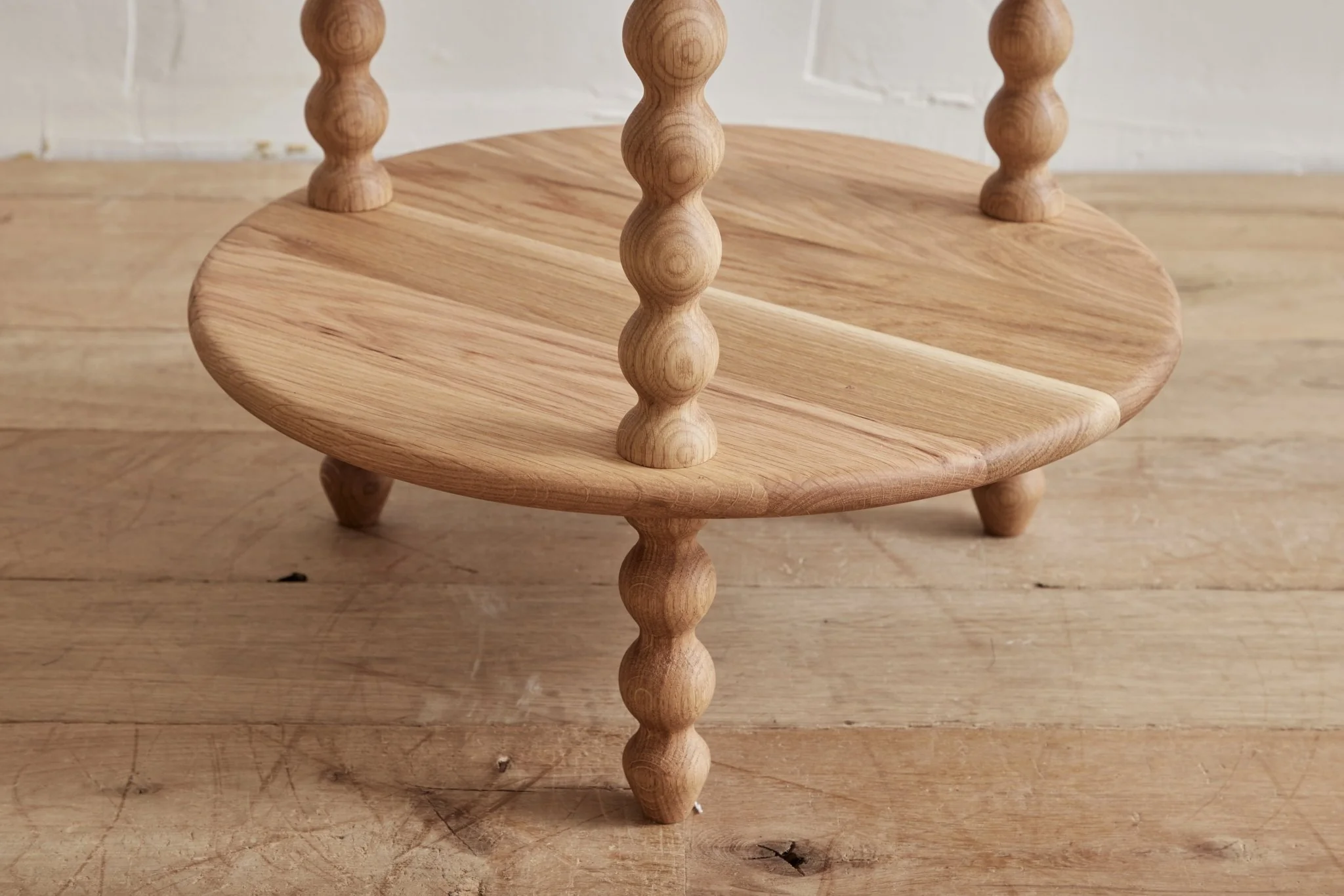 2-Tier Round Bobbin Side Table in Natural Oak - Image 4