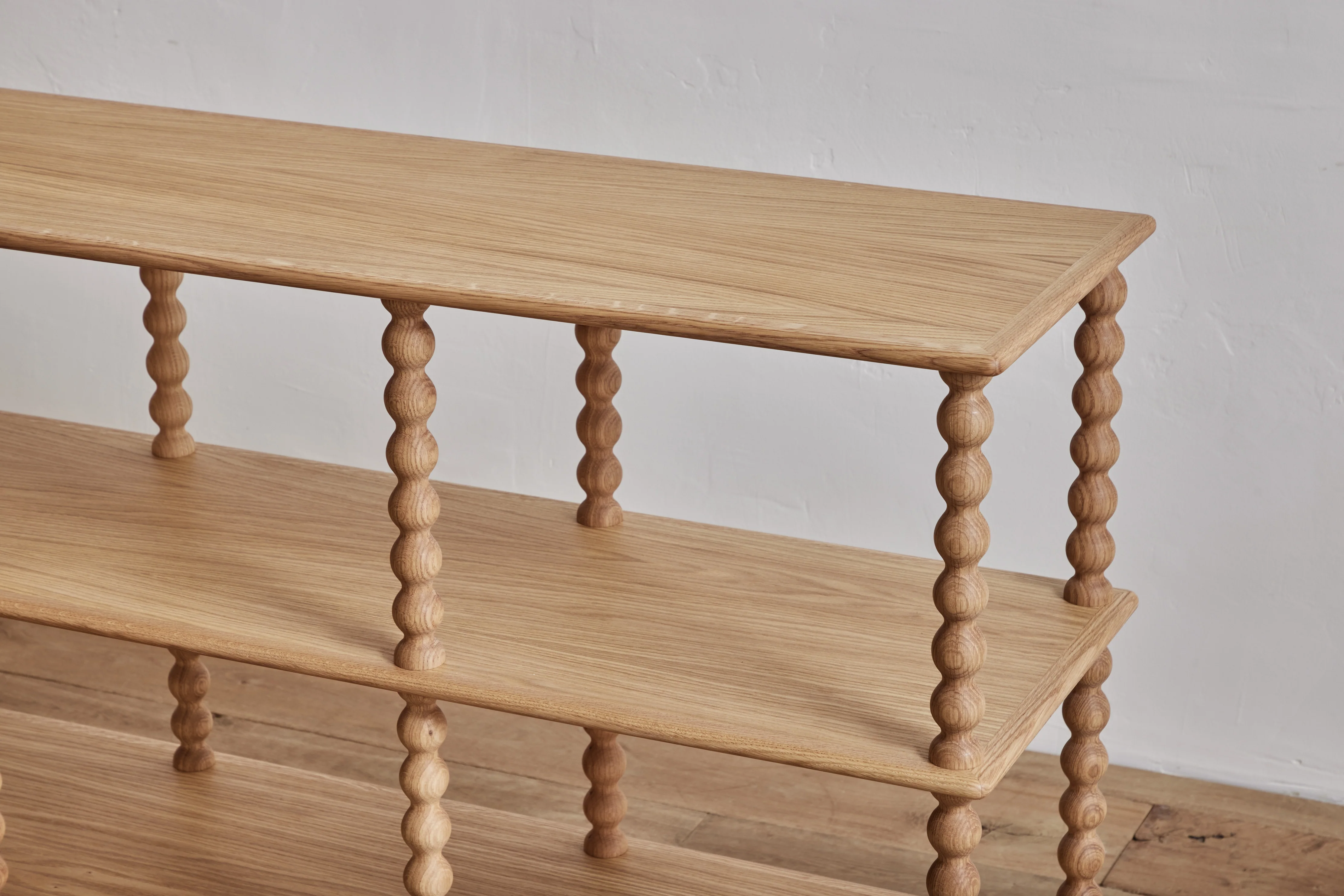 Bobbin 3-Tier Console in Natural Oak - Image 8