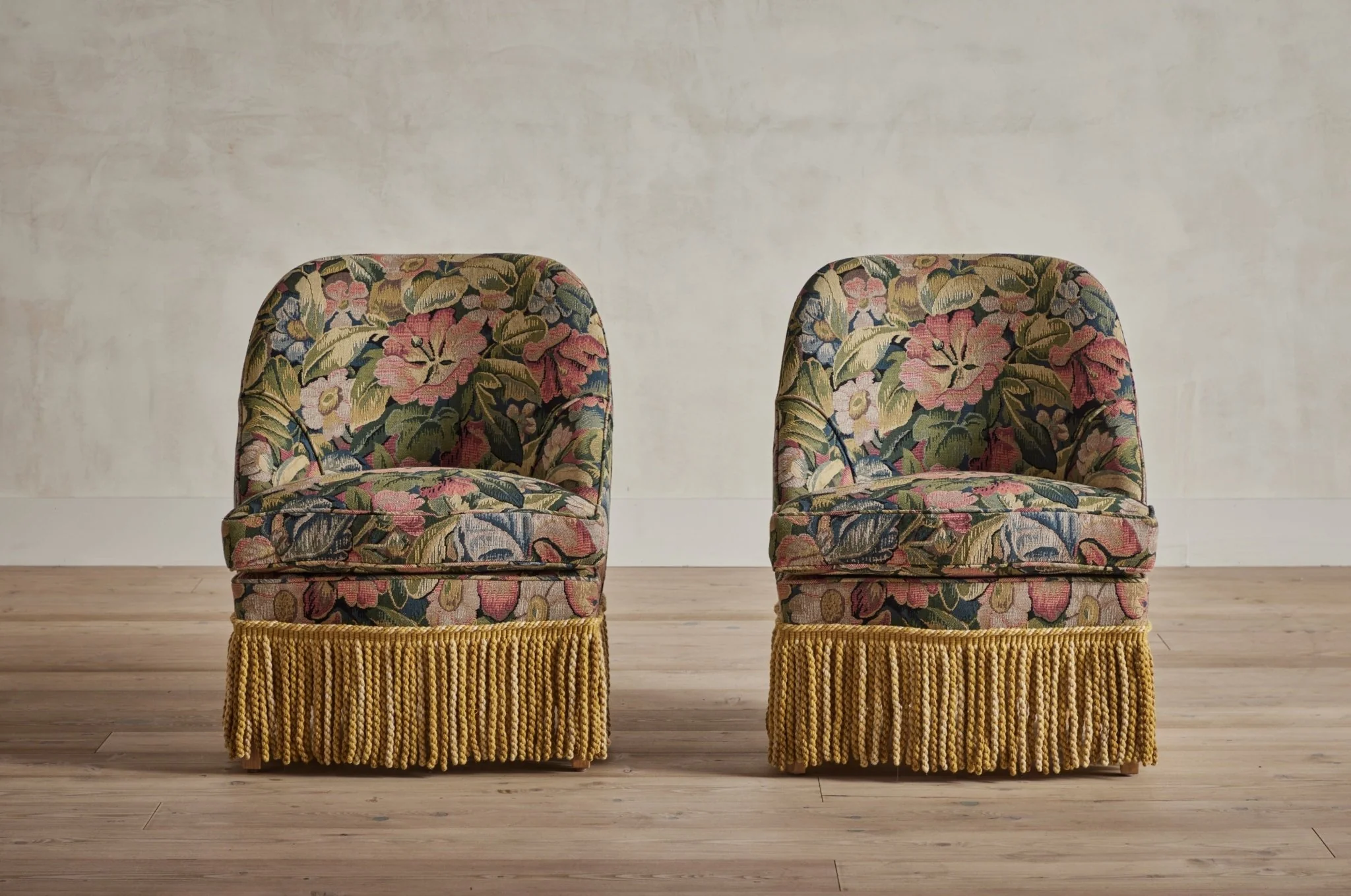 Fireplace Pull Up Chair - Image 9