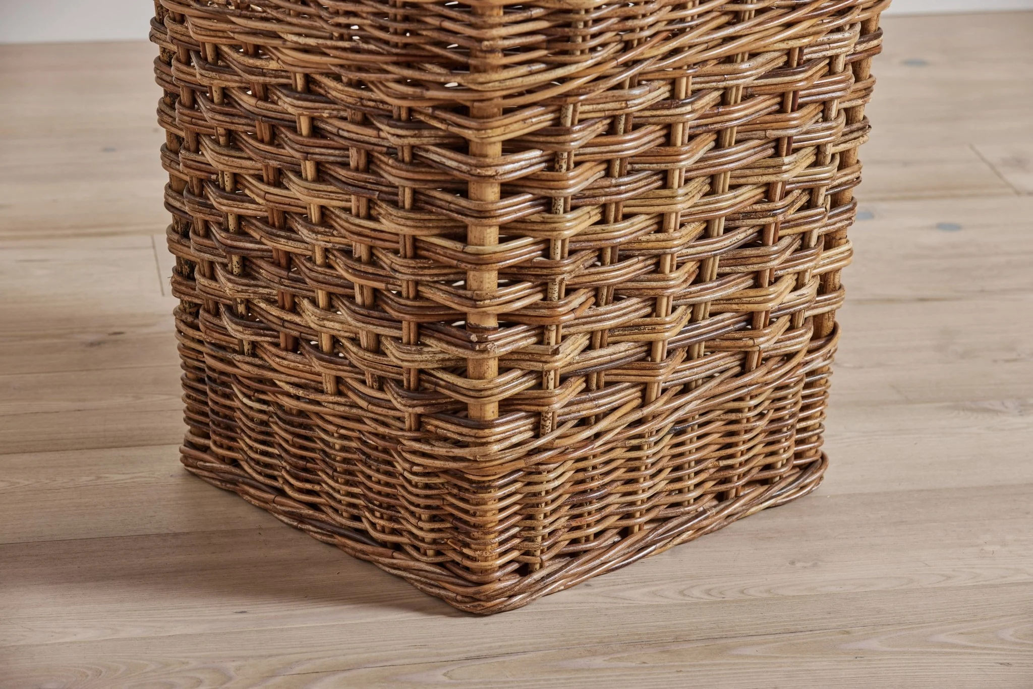 French Country Orchard Basket - Image 5