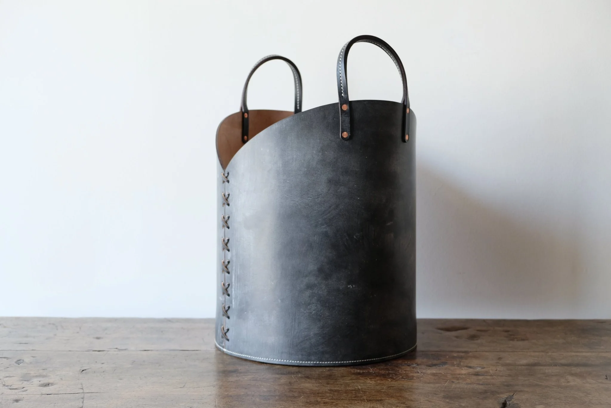 Leather Log Basket in Charcoal Black - Image 3