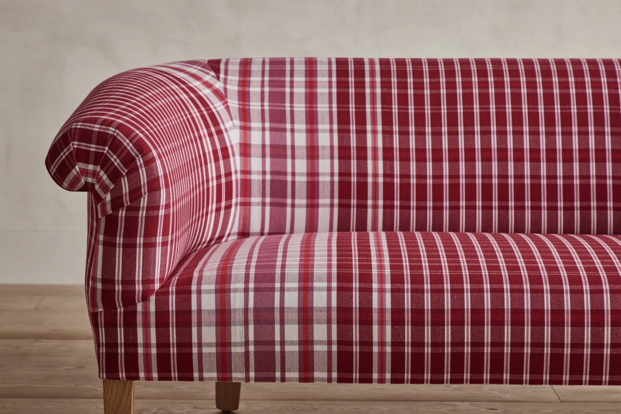 Low Back Settee - Image 13