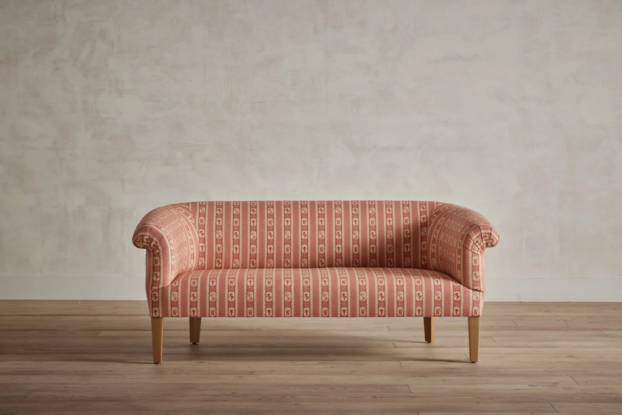 Low Back Settee - Image 15