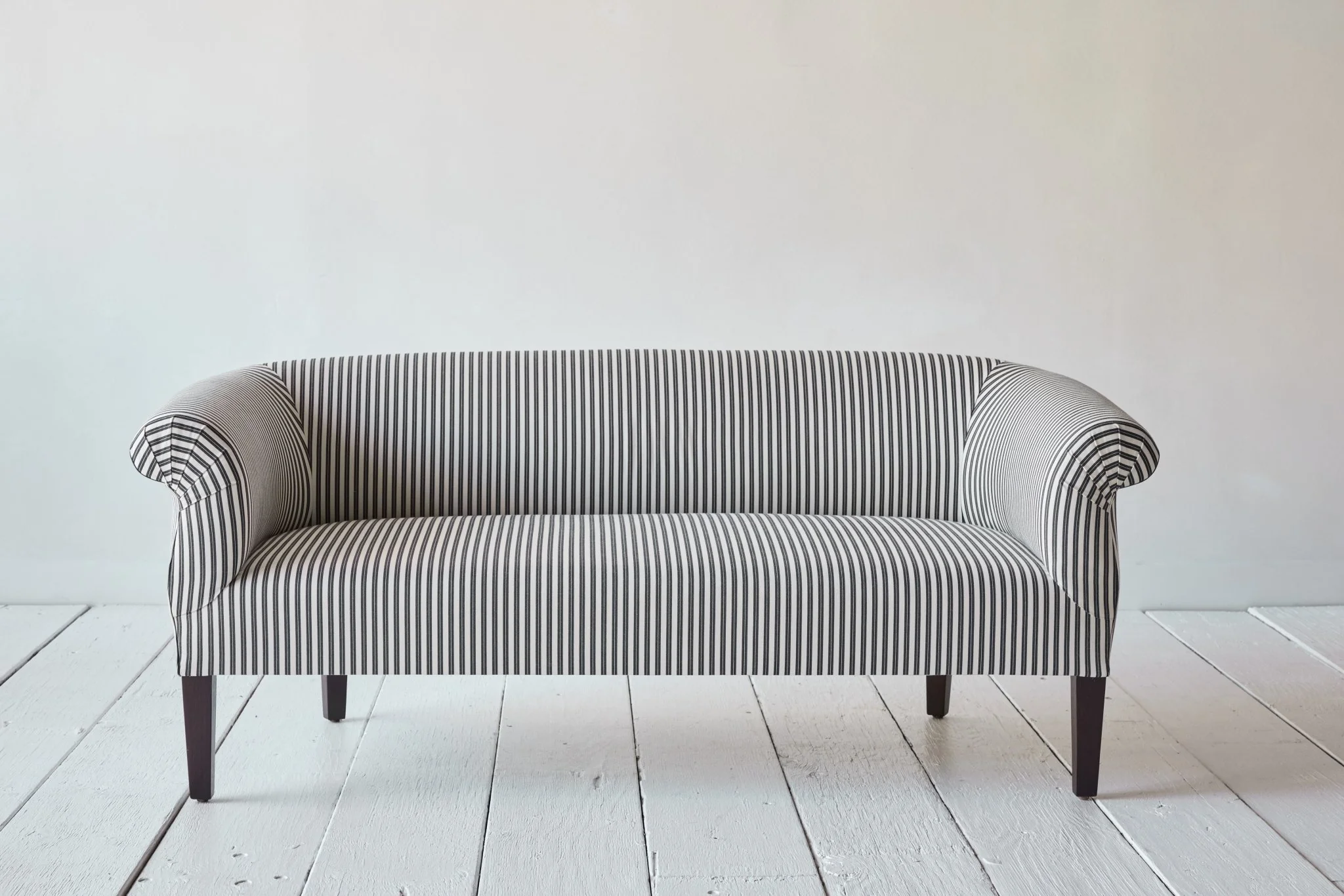 Low Back Settee - Image 19