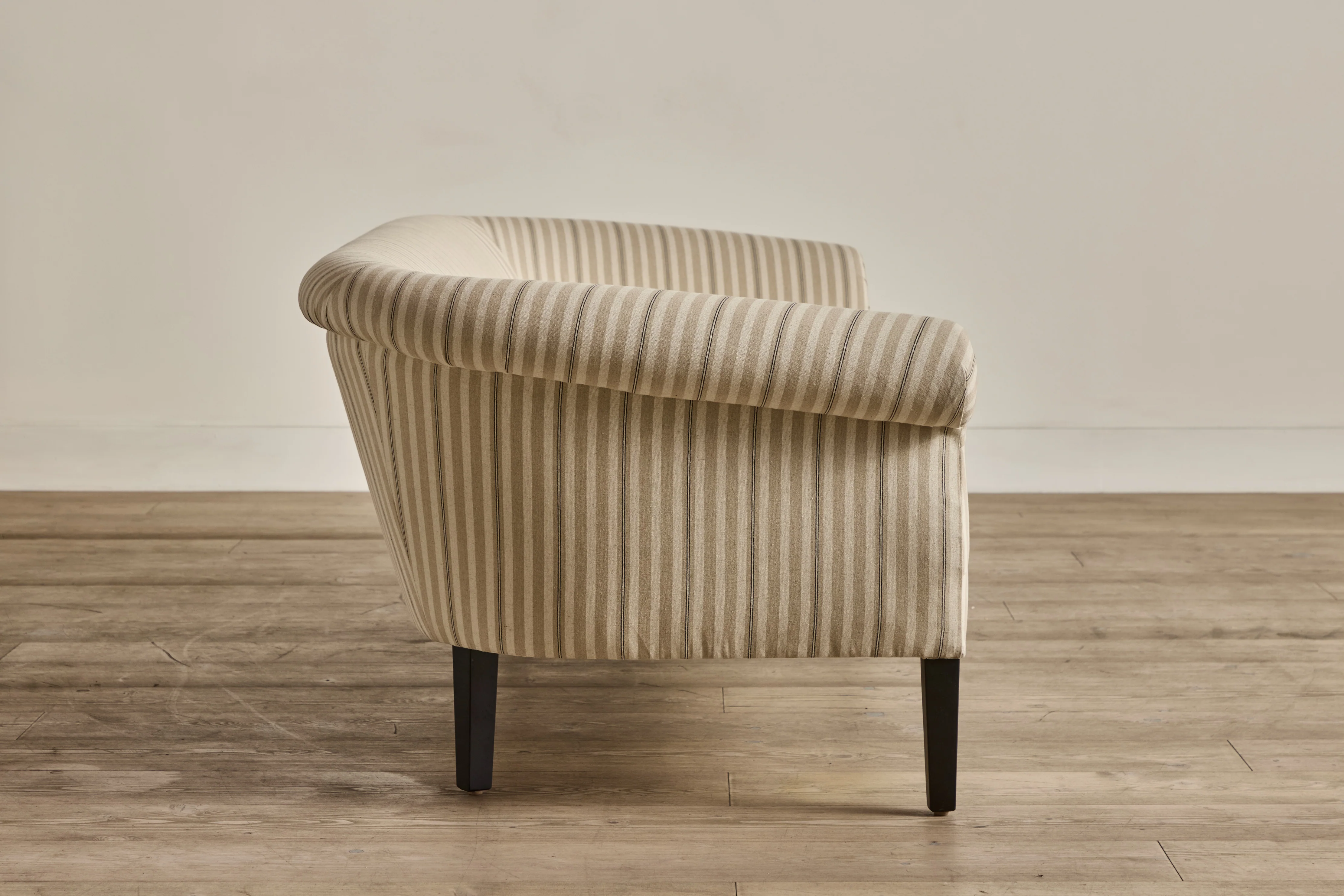 Low Back Settee - Image 6