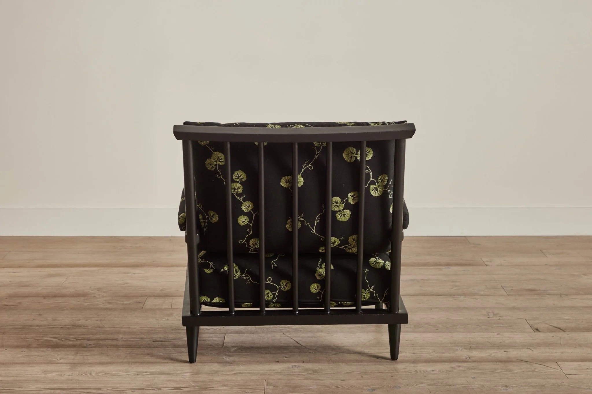 Metal Spindle Back Viewing Chair - Image 12