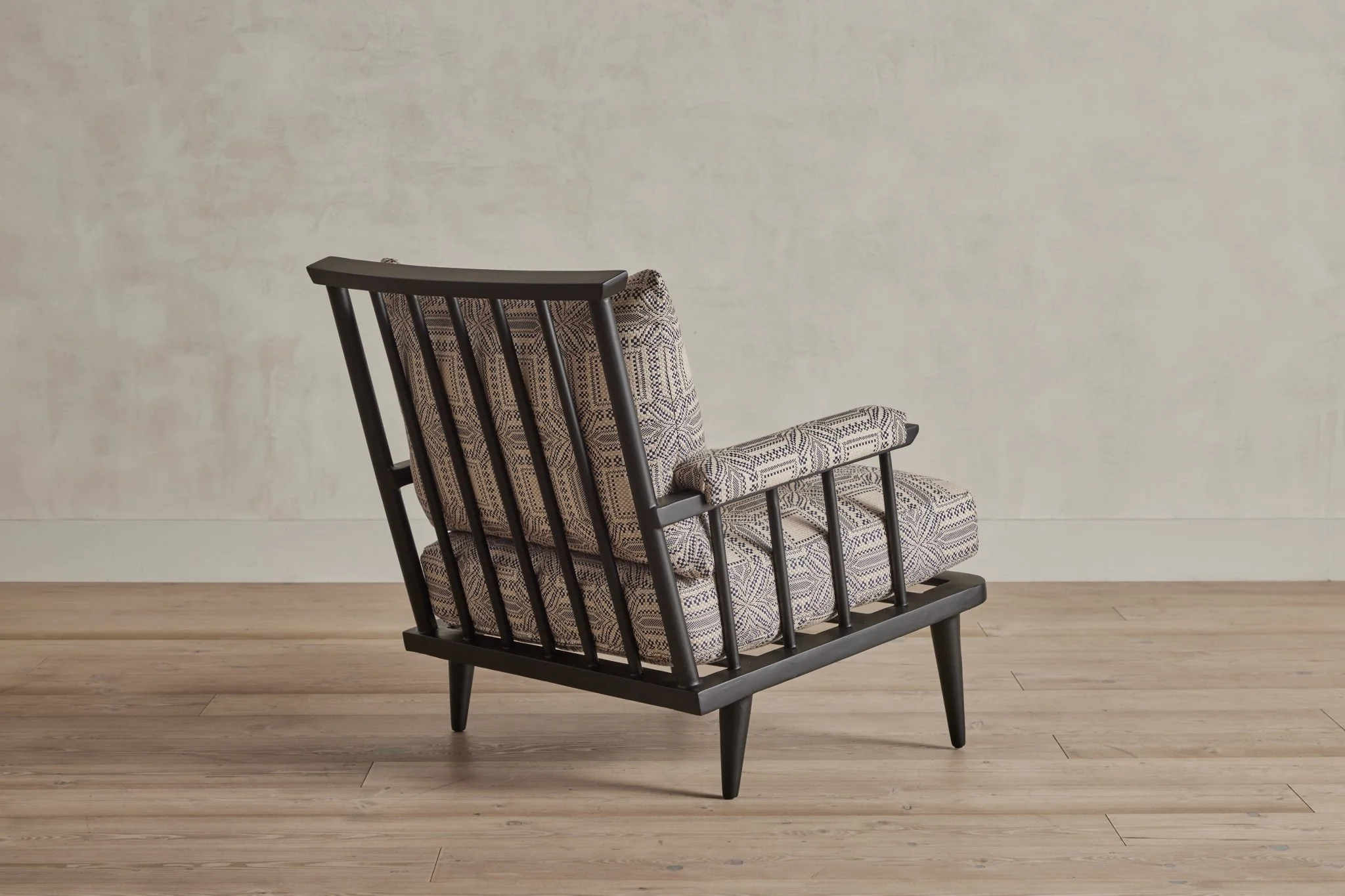 Metal Spindle Back Viewing Chair - Image 4