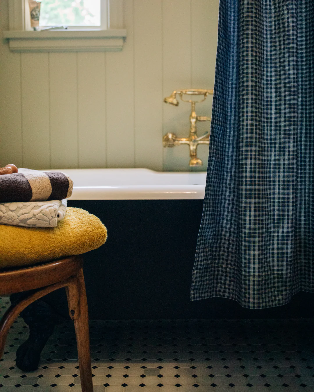 Shower Curtain in Onsen Grid - Image 5