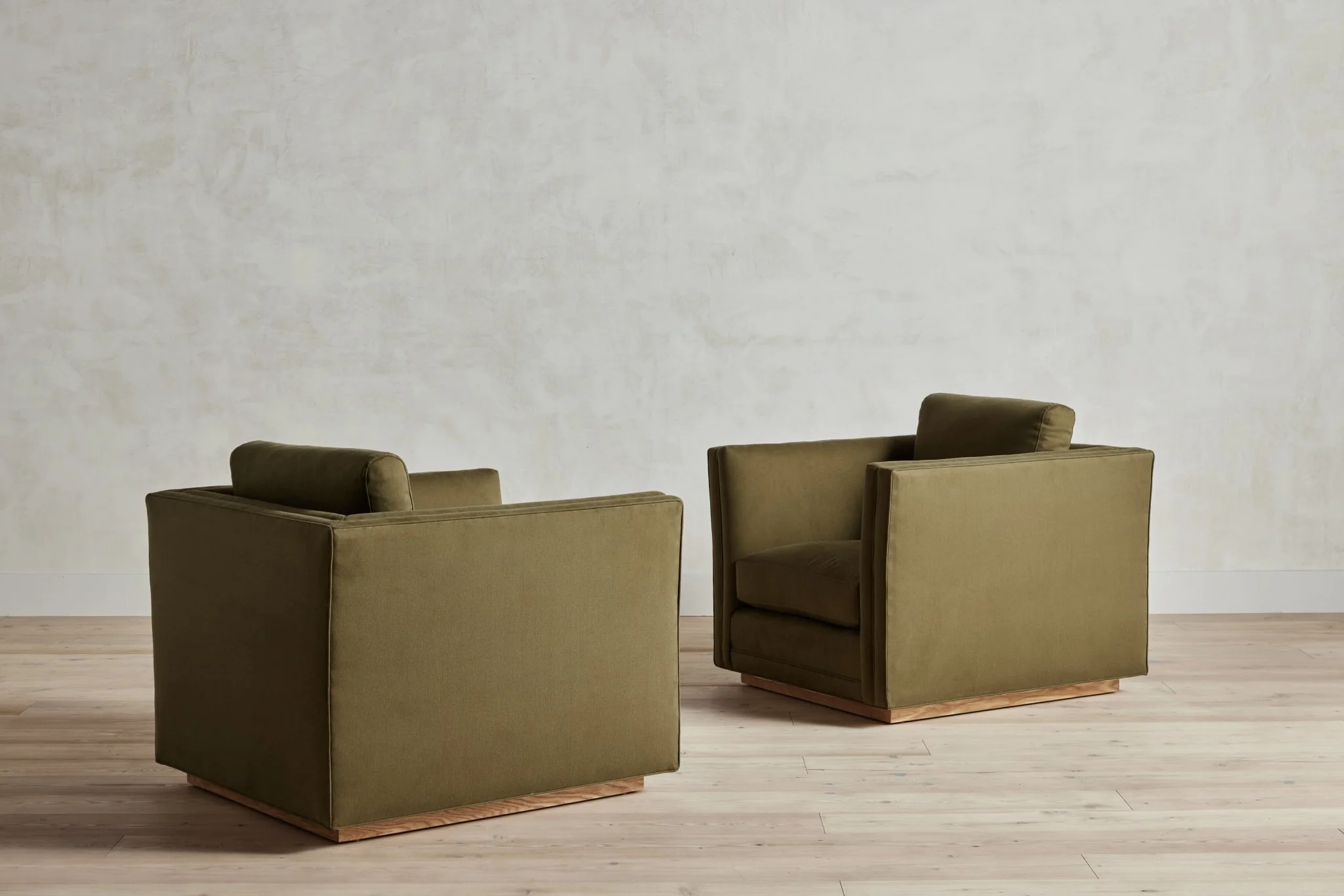 Modern Chair - Image 5