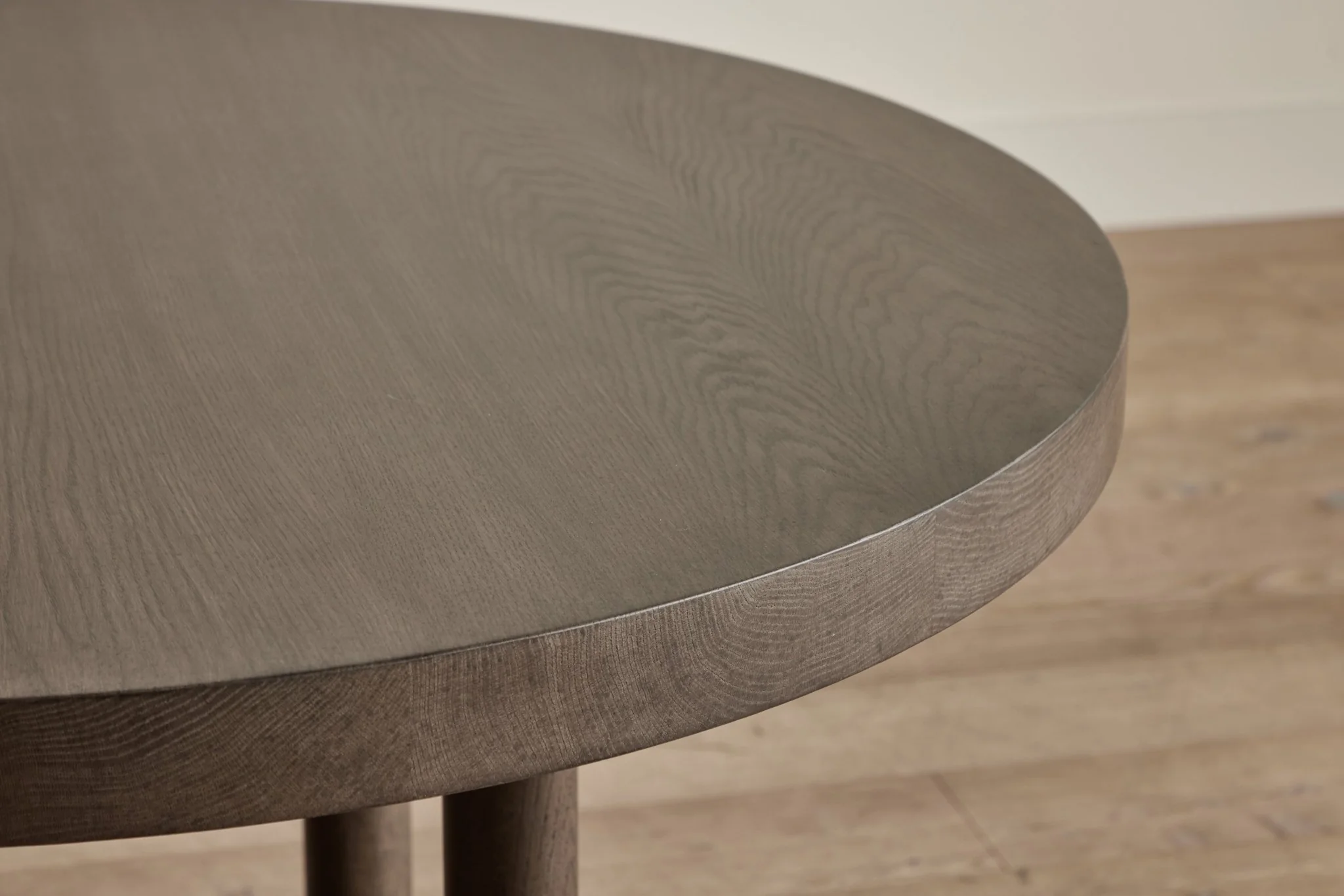 Round Dining Table - Image 10