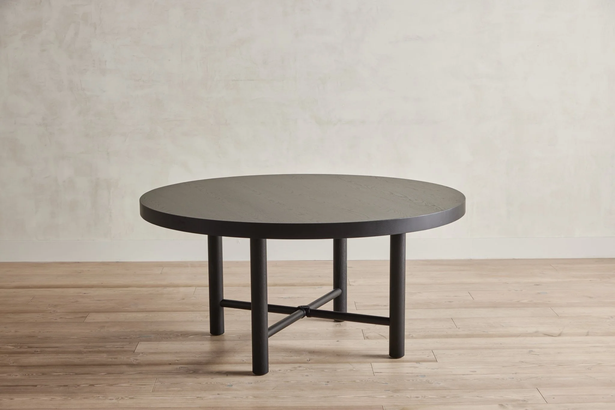 Round Dining Table - Image 17