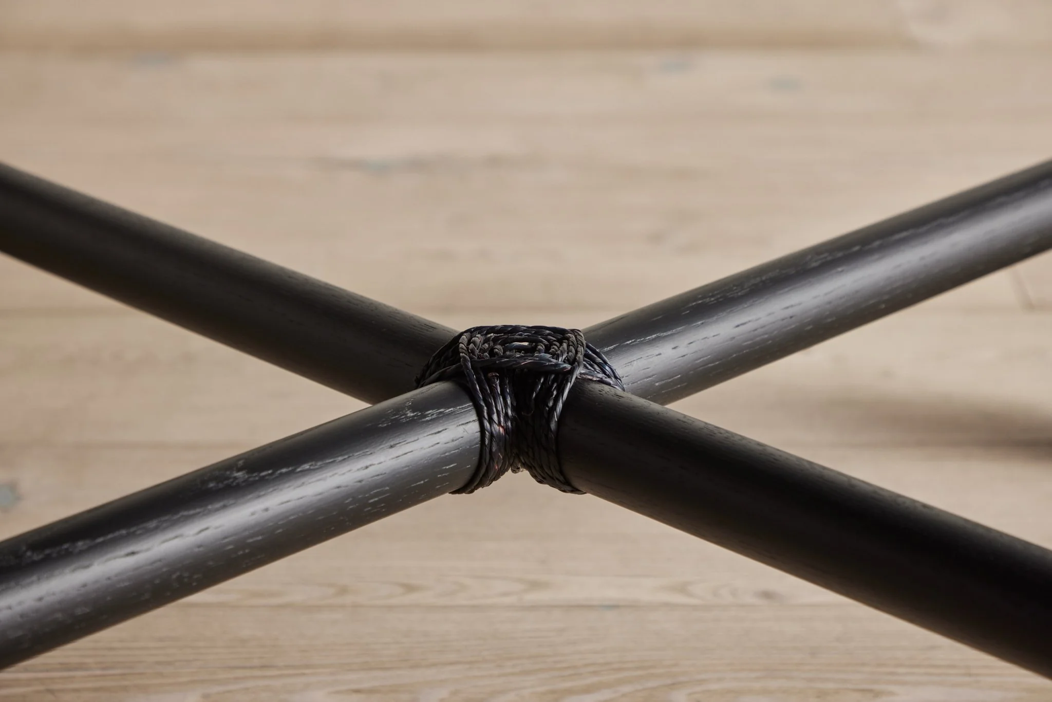 Round Dining Table - Image 18