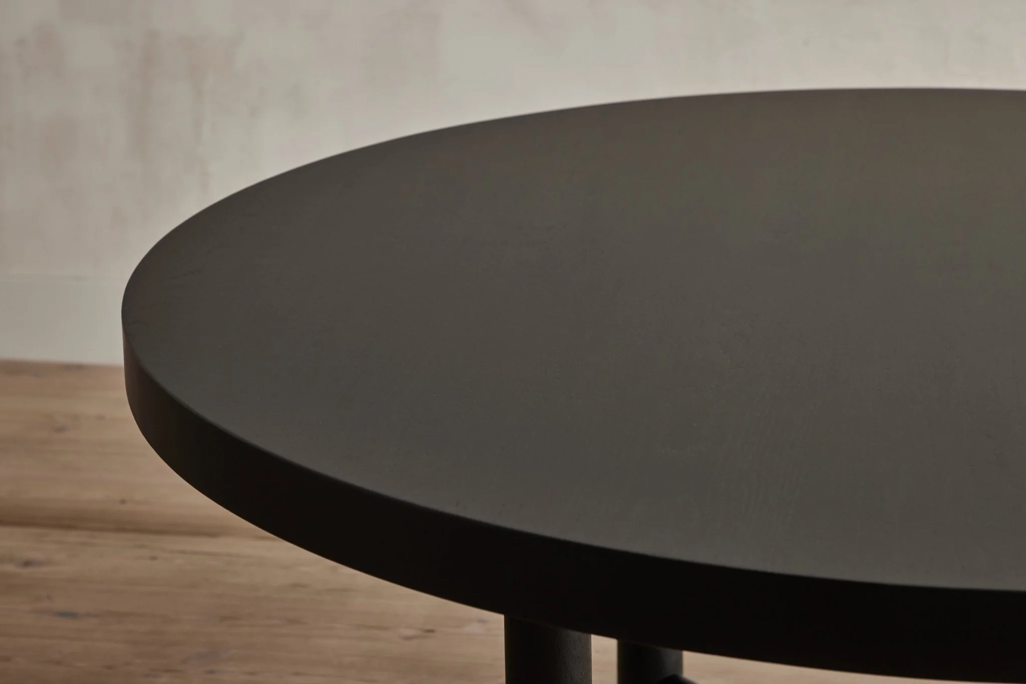 Round Dining Table - Image 19