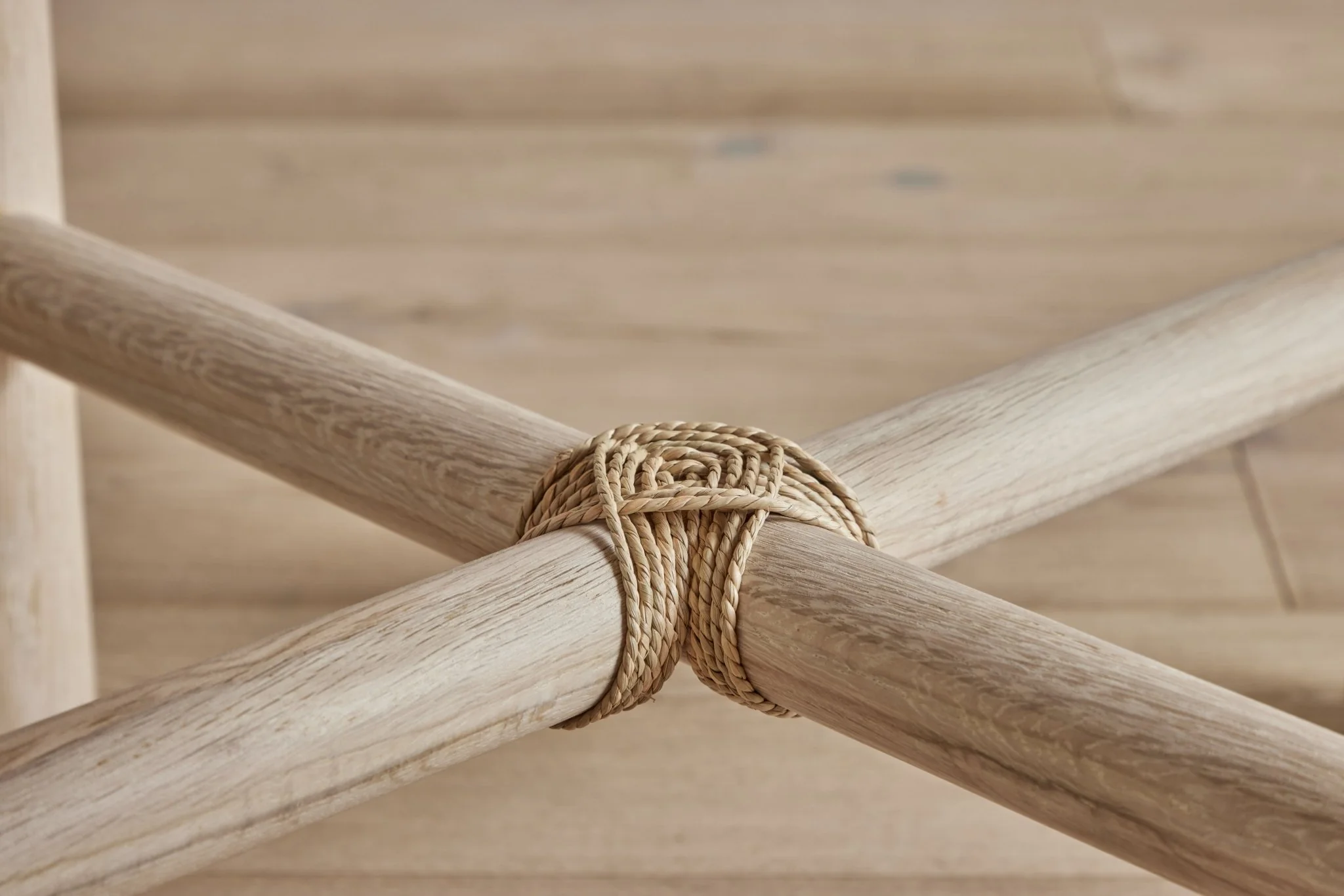 Round Dining Table - Image 5