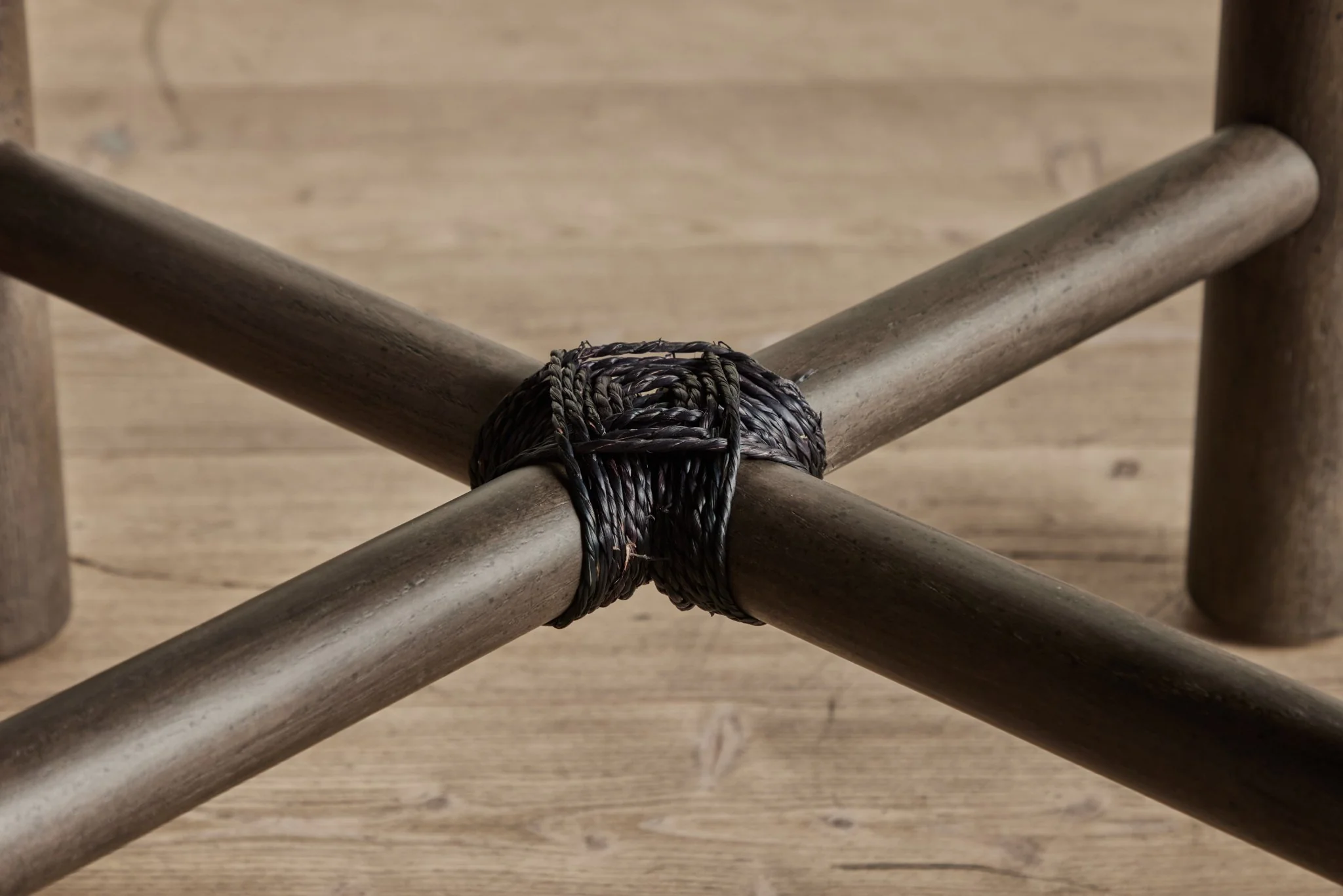 Round Dining Table - Image 9