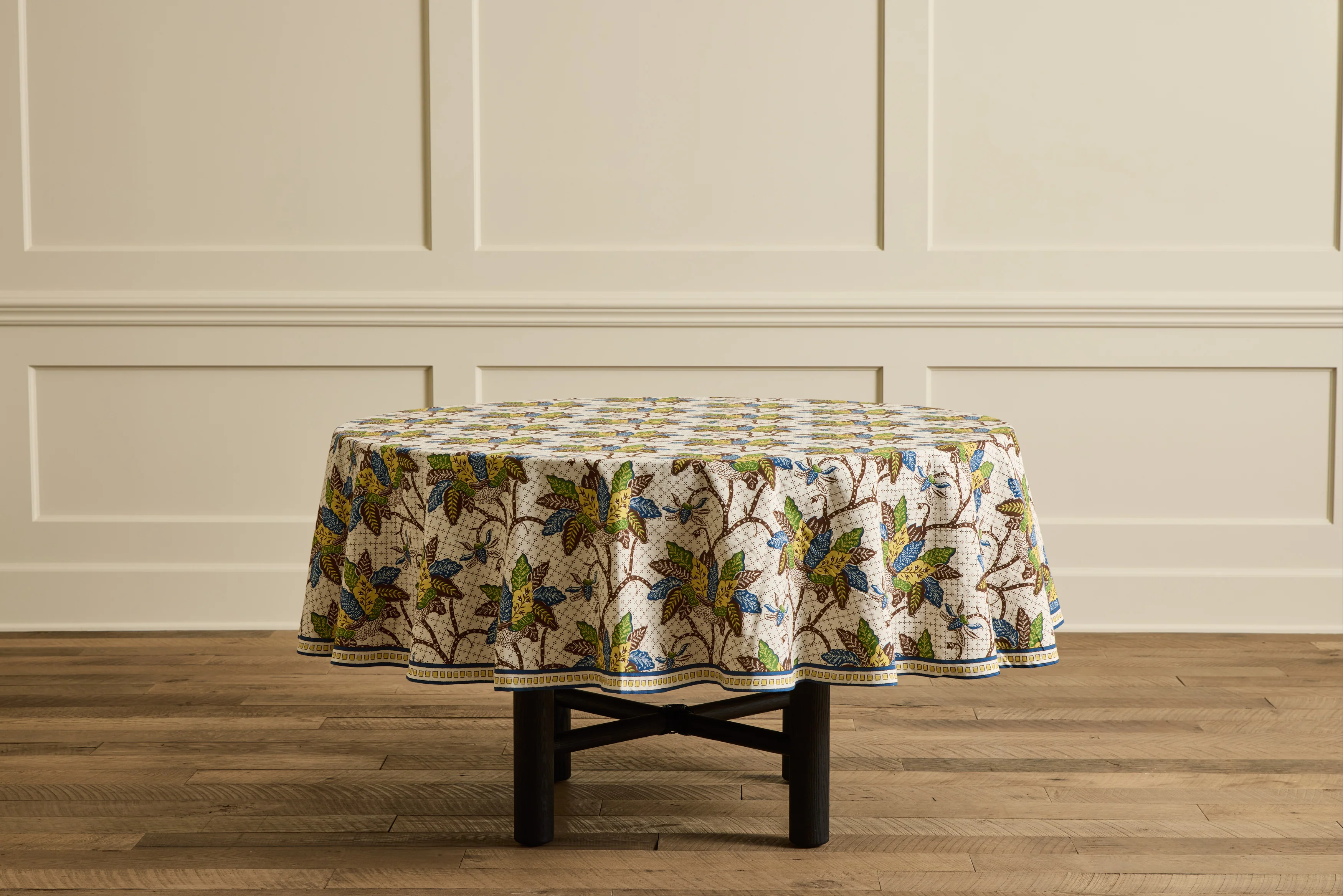 Night Bloom Tablecloth In Citron Medley - Image 6