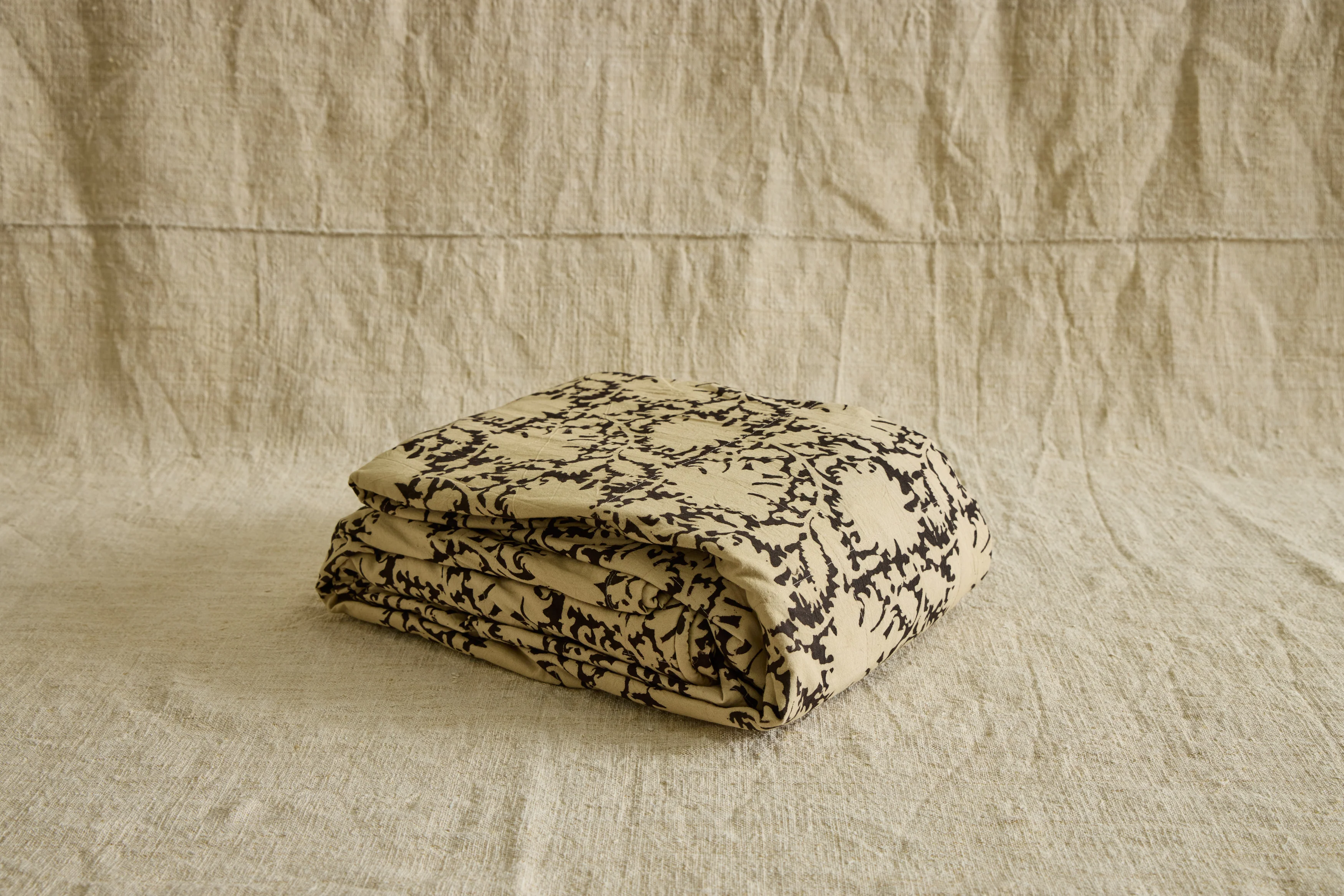 Rebecca Ruffle Bedspread - Image 3